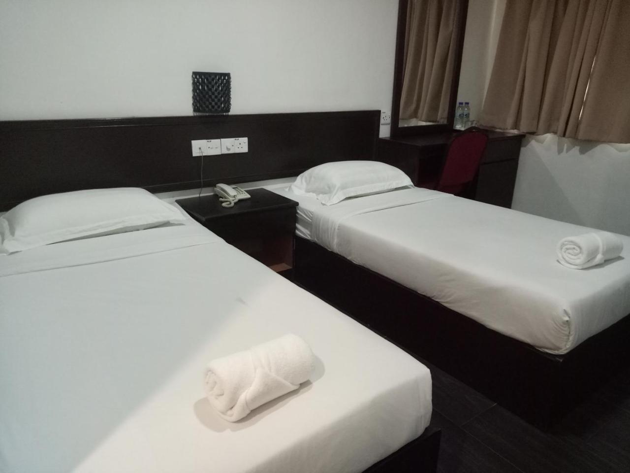 Hotel Sri Bernam Sabak Bernam Buitenkant foto
