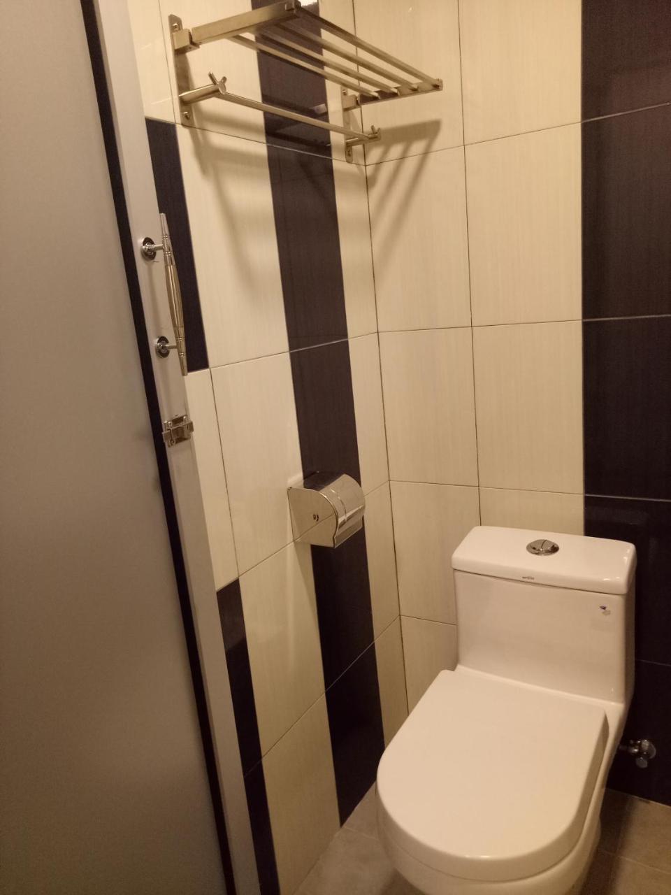 Hotel Sri Bernam Sabak Bernam Buitenkant foto