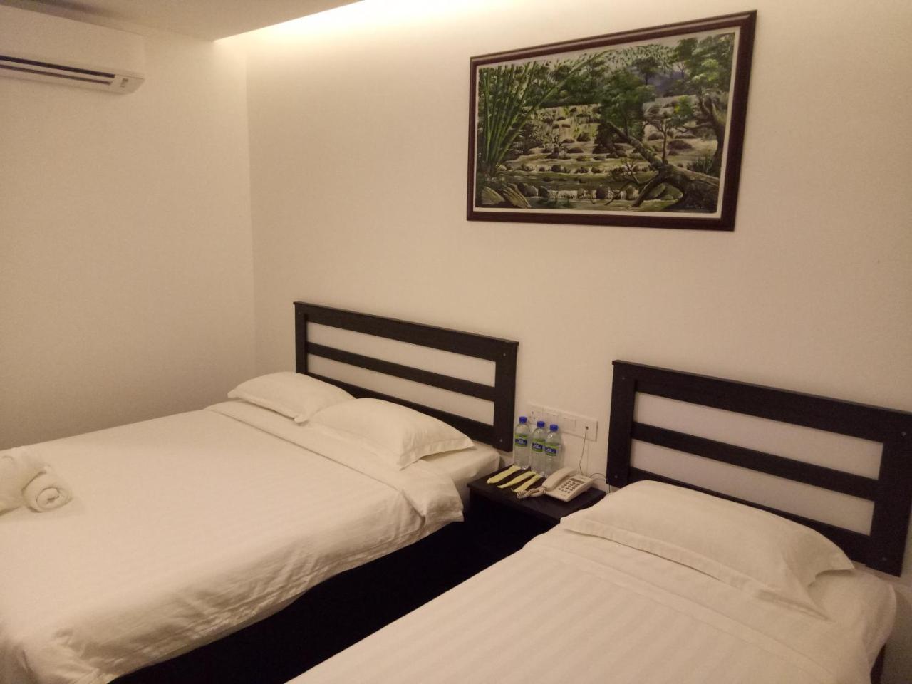 Hotel Sri Bernam Sabak Bernam Buitenkant foto