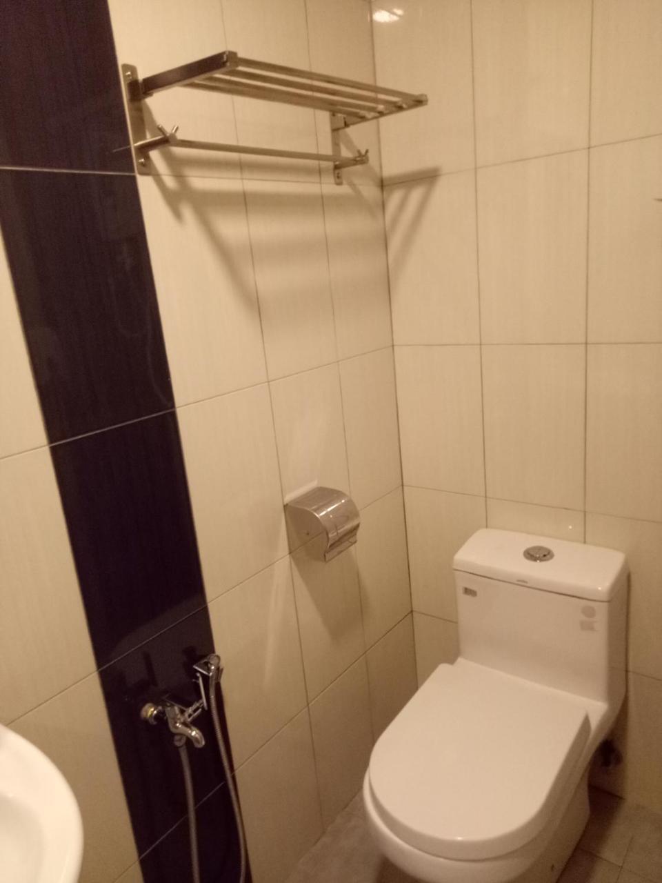 Hotel Sri Bernam Sabak Bernam Buitenkant foto