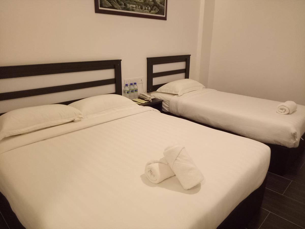 Hotel Sri Bernam Sabak Bernam Buitenkant foto