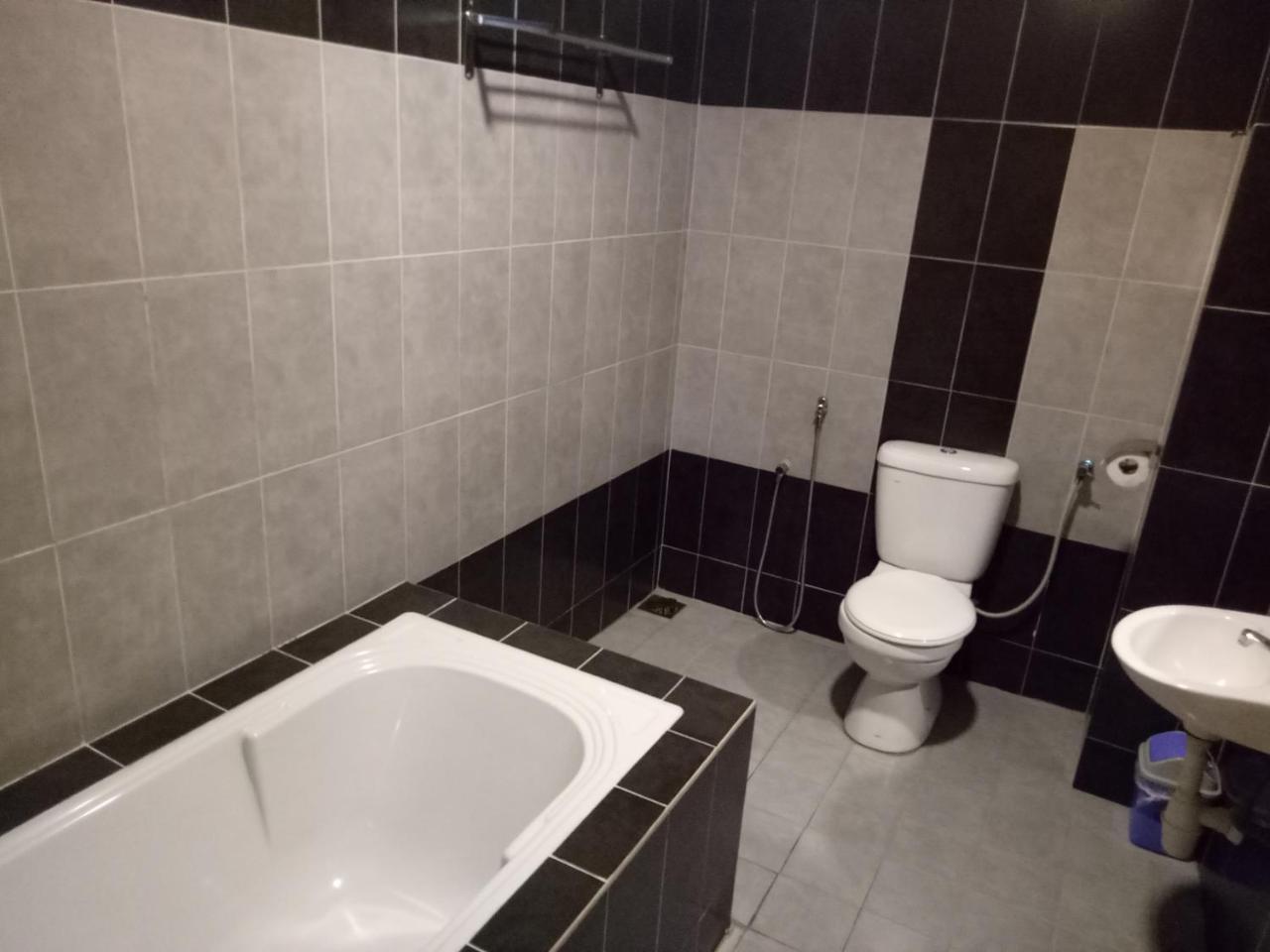 Hotel Sri Bernam Sabak Bernam Buitenkant foto