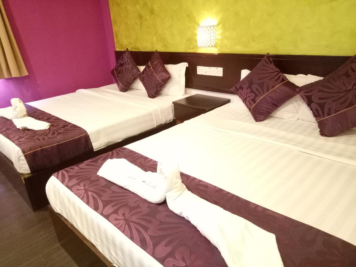Hotel Sri Bernam Sabak Bernam Buitenkant foto