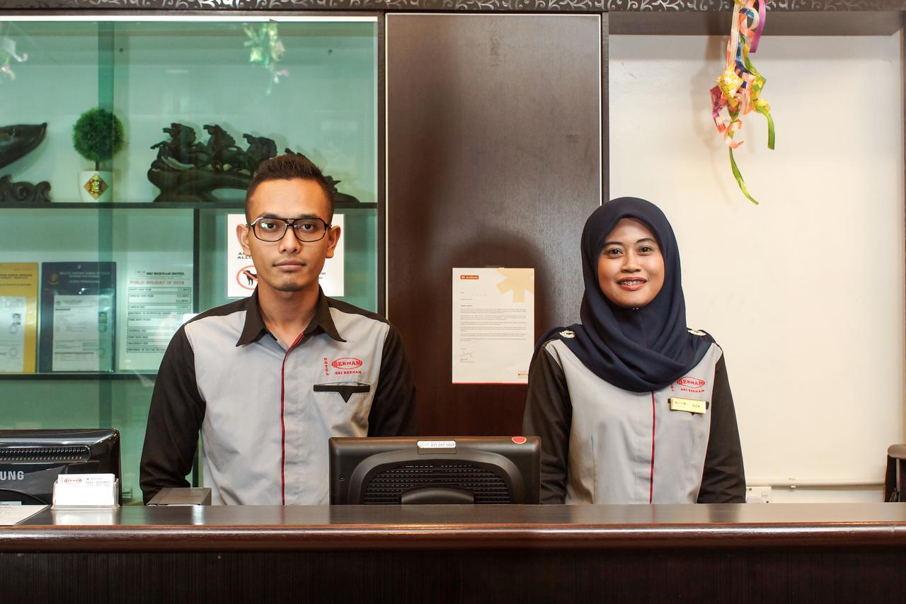 Hotel Sri Bernam Sabak Bernam Buitenkant foto
