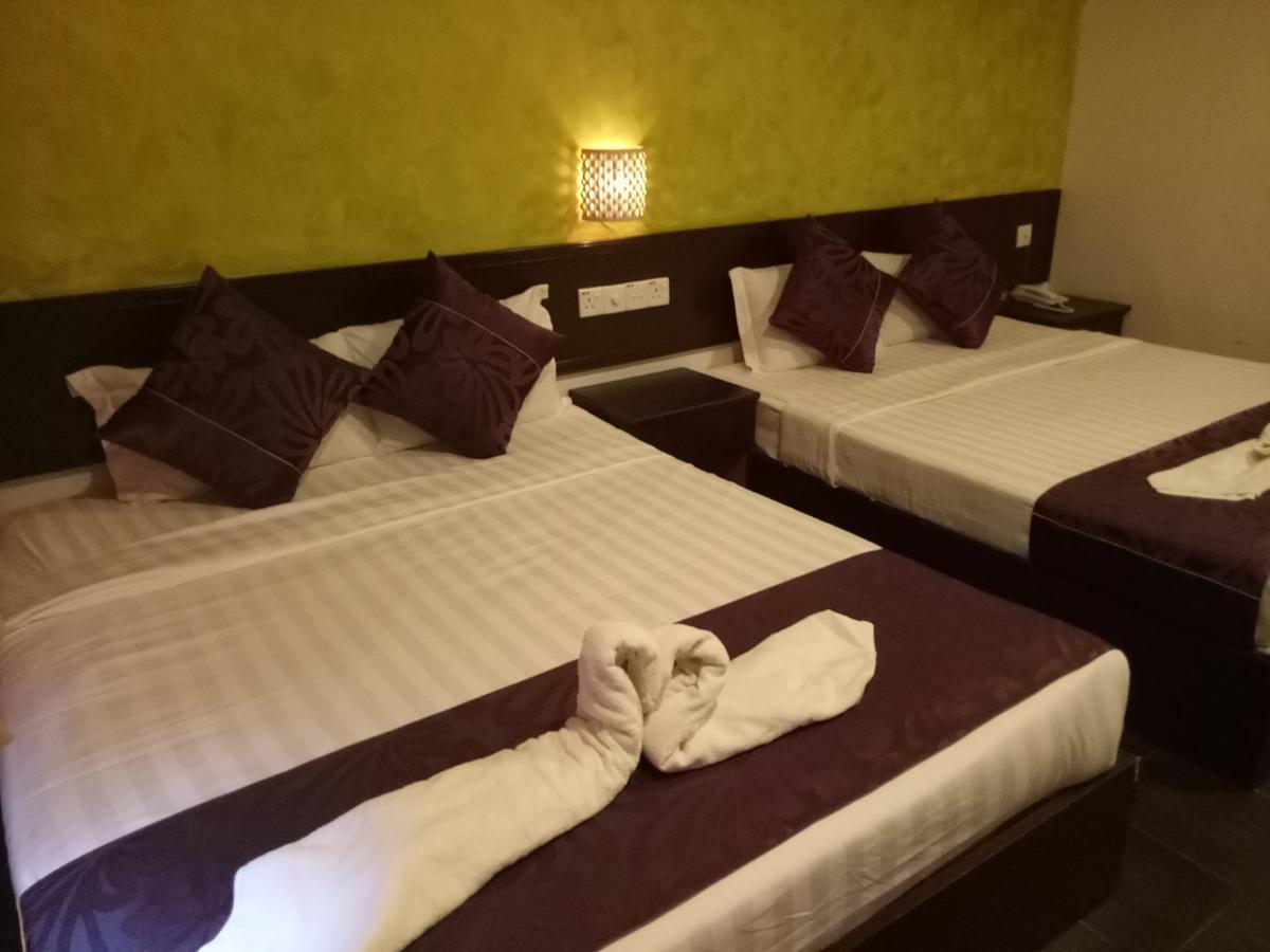 Hotel Sri Bernam Sabak Bernam Buitenkant foto