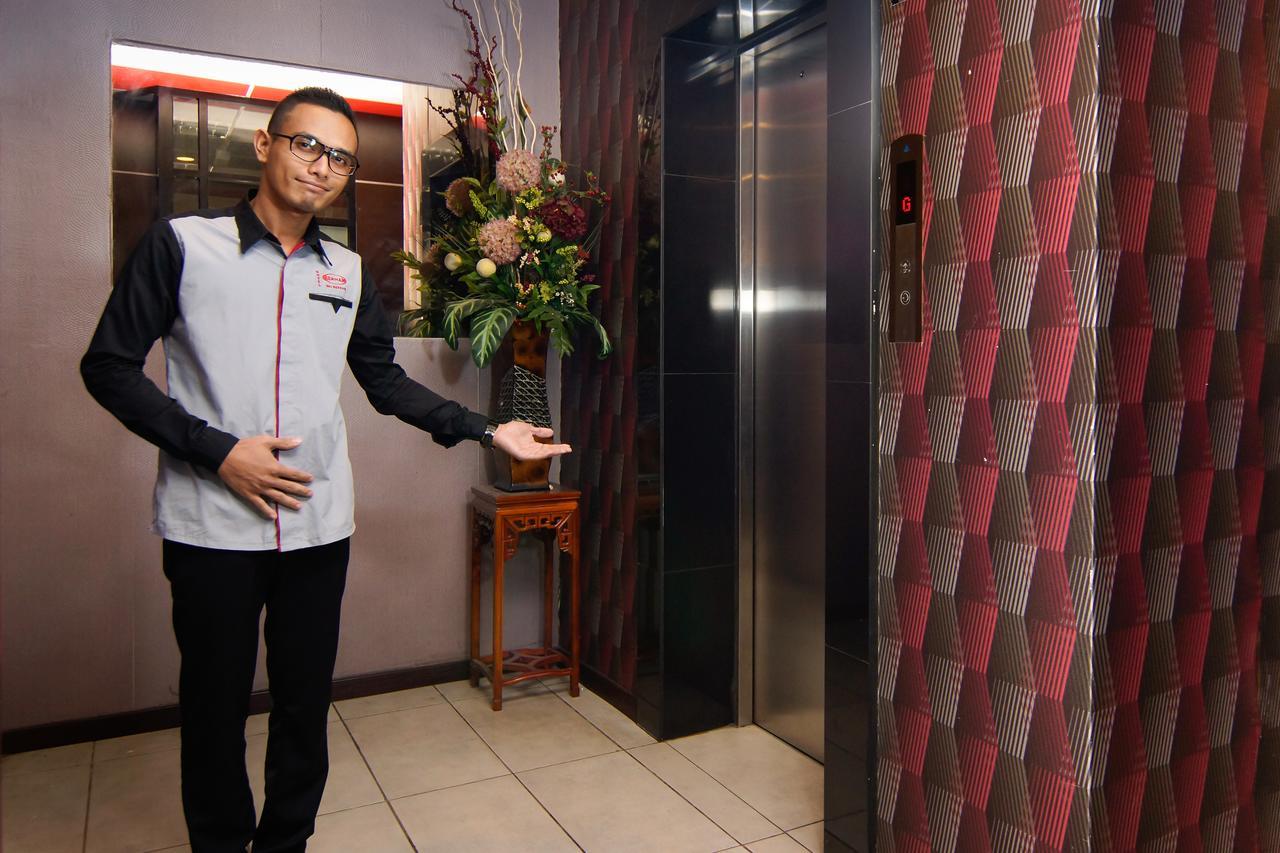 Hotel Sri Bernam Sabak Bernam Buitenkant foto