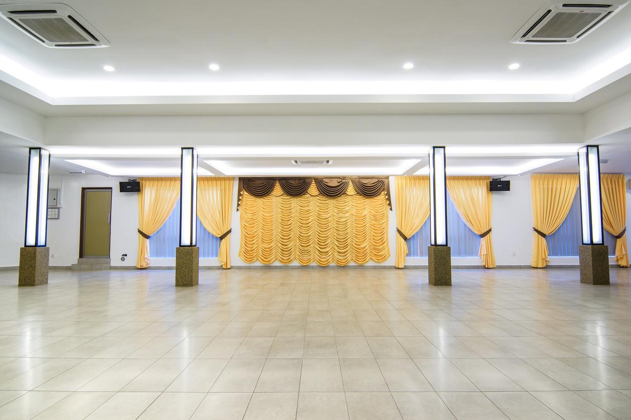 Hotel Sri Bernam Sabak Bernam Buitenkant foto